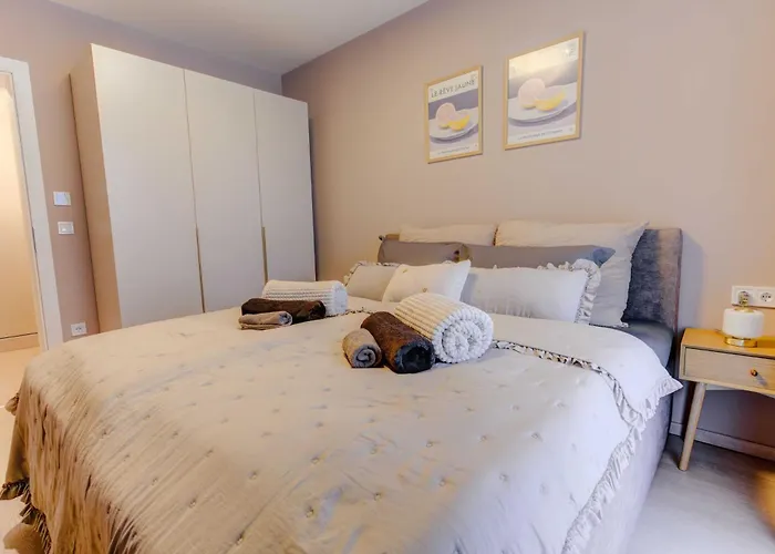 Appartamento By The Lakeside